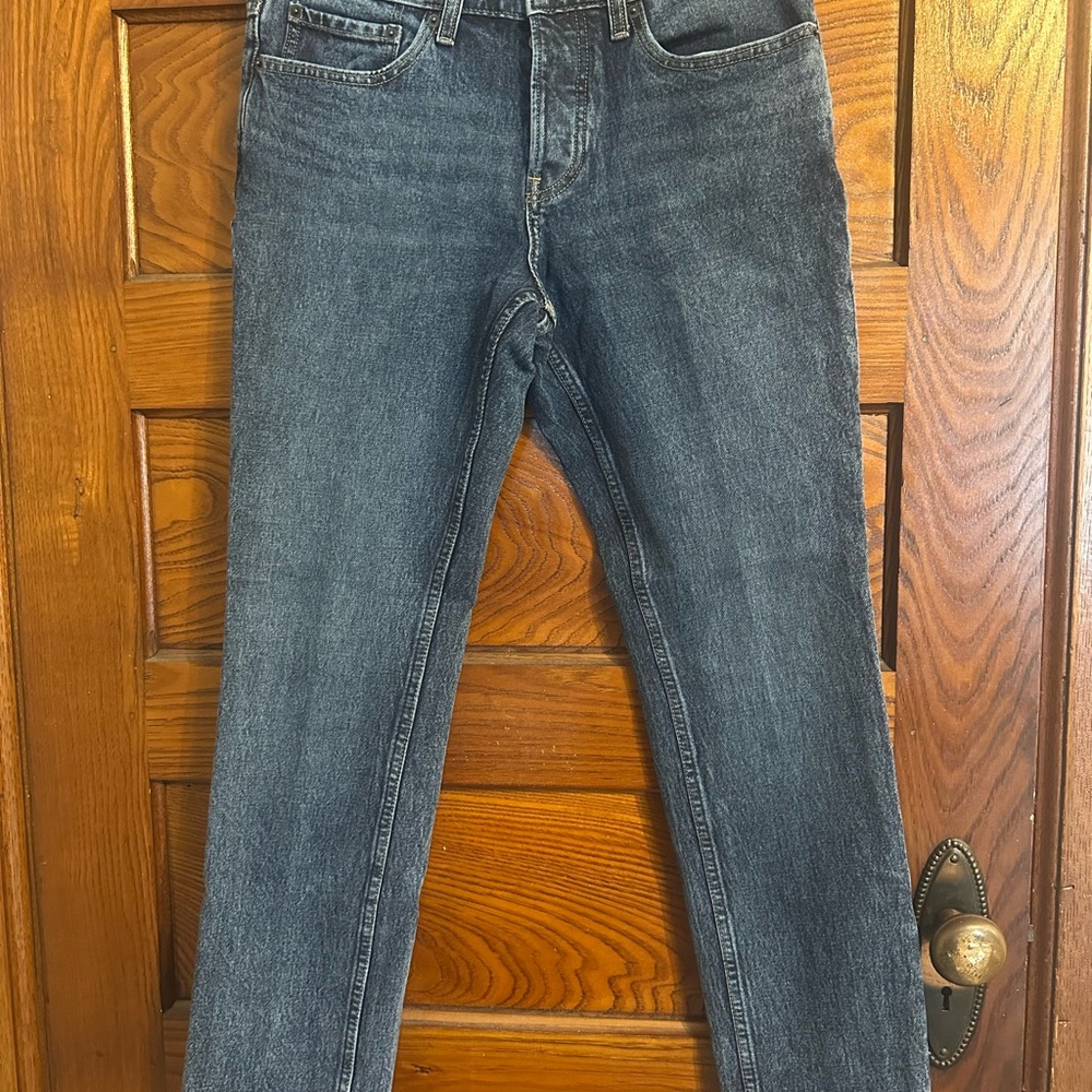 Calvin Klein Jeans Men's Straight Fit in Dark Blue